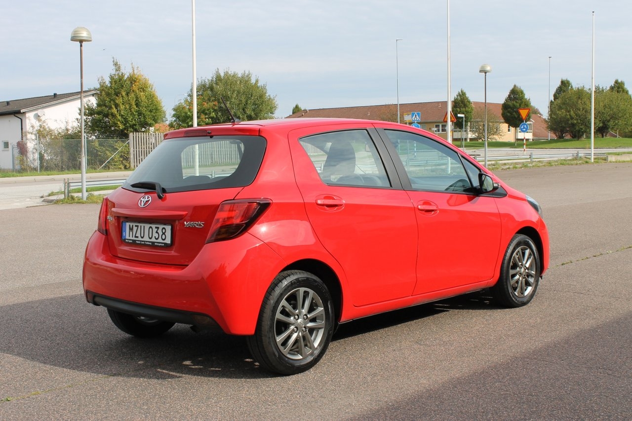 Toyota Yaris 1.33 Dual VVT-i Active 2016, bild 3/9