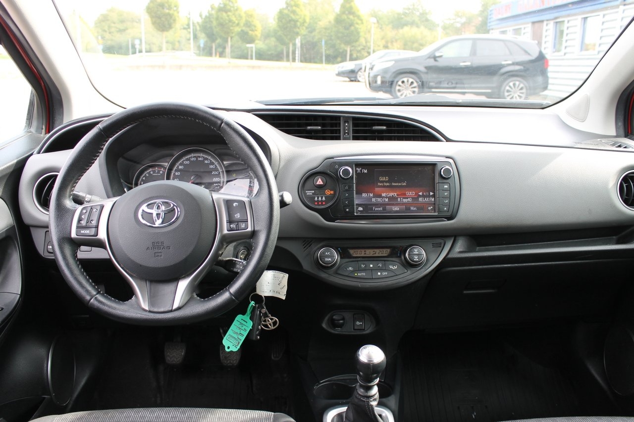 Toyota Yaris 1.33 Dual VVT-i Active 2016, bild 5/9