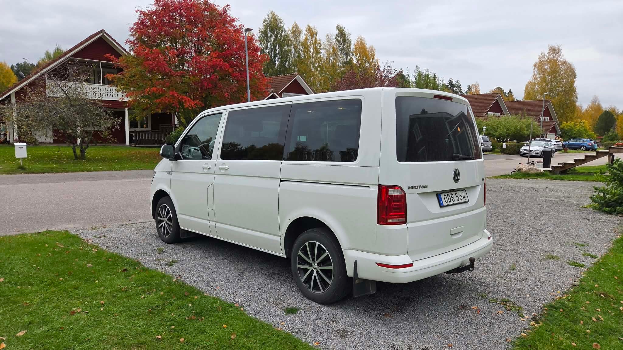 Volkswagen Multivan 2.0 TSI BMT Manuell 2017, photo 2/5