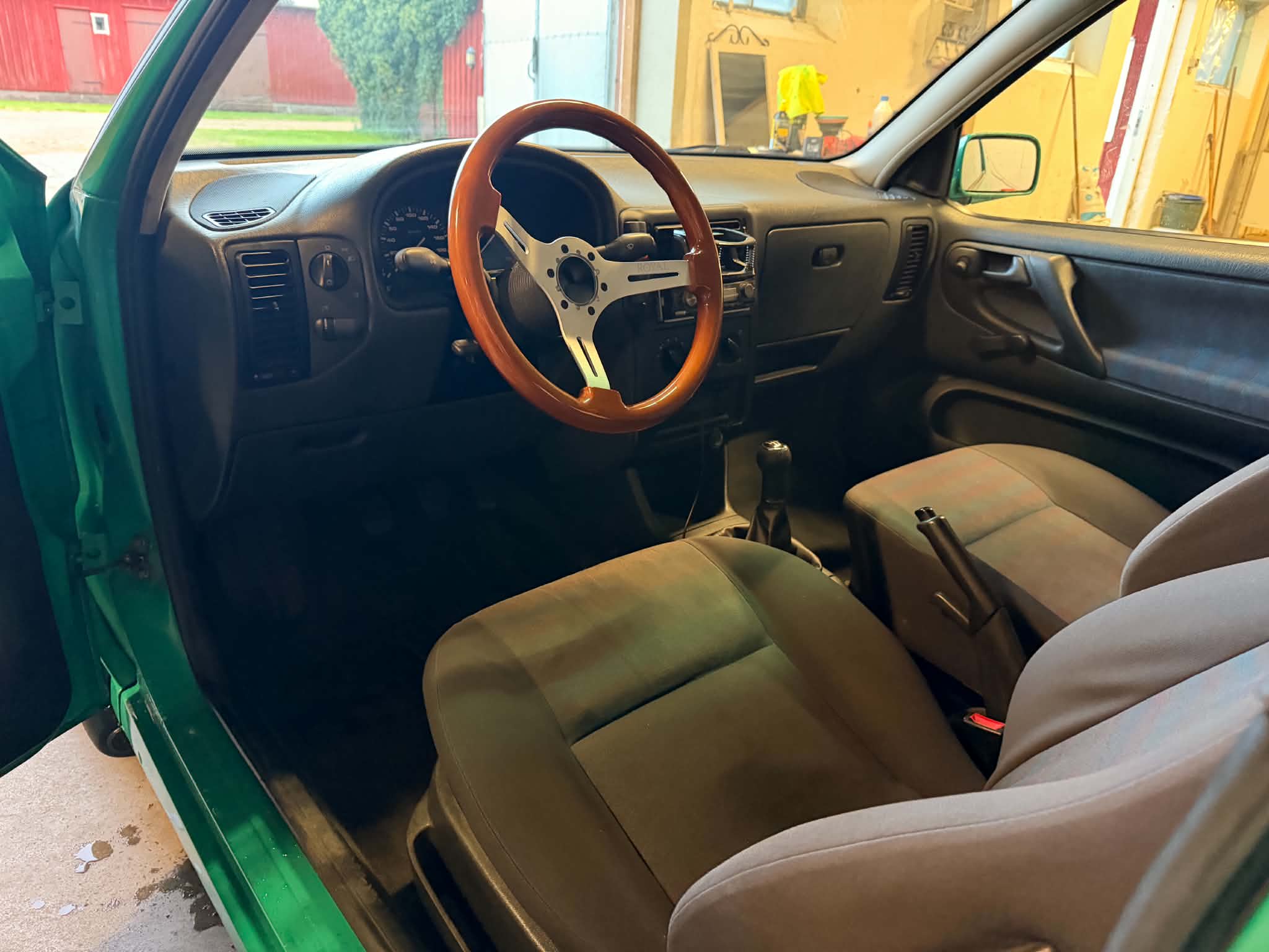 Volkswagen Polo 3-dörrar 1.3 Manuell 1995, bild 5/9