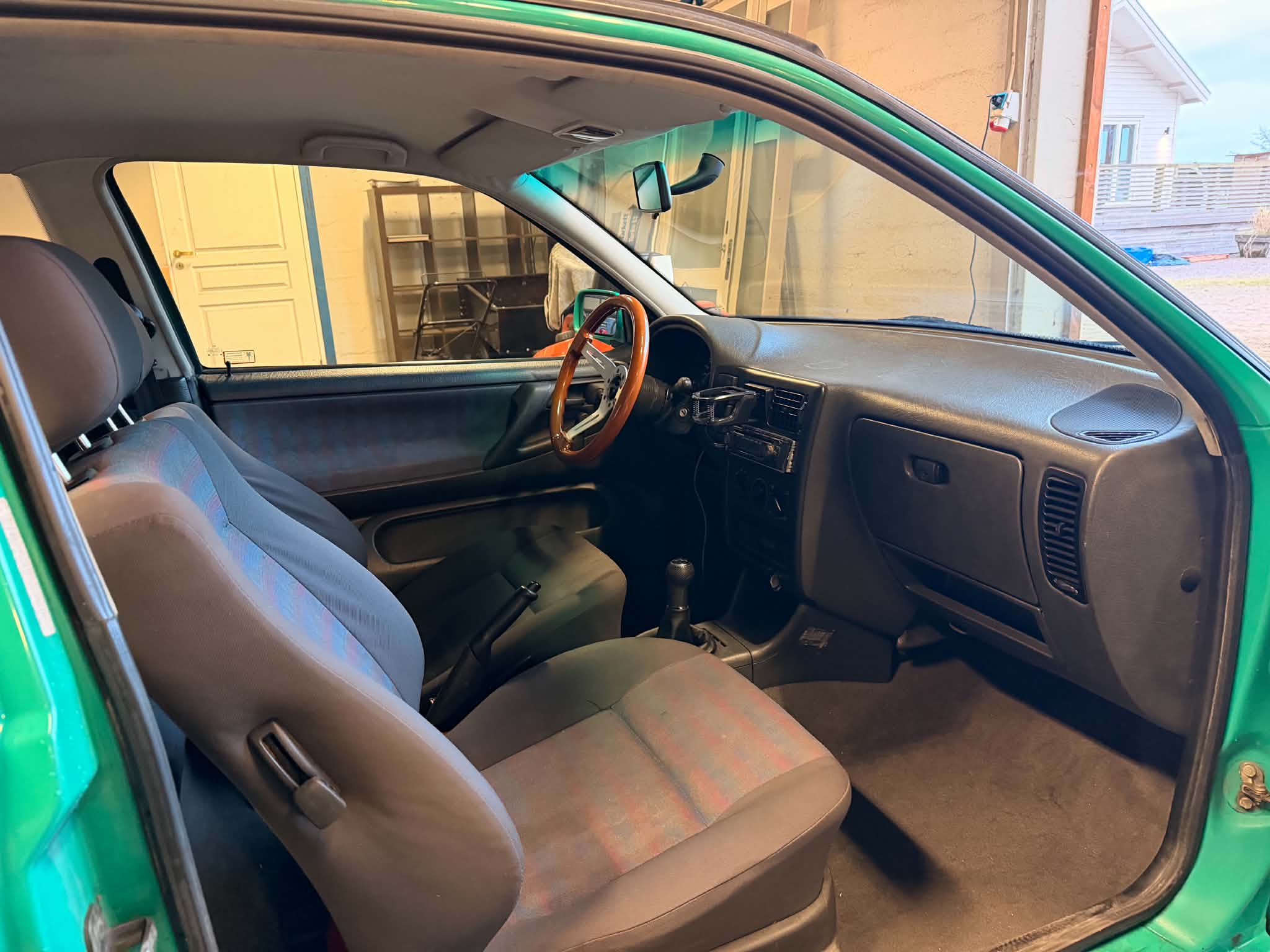 Volkswagen Polo 3-dörrar 1.3 Manuell 1995, bild 6/9
