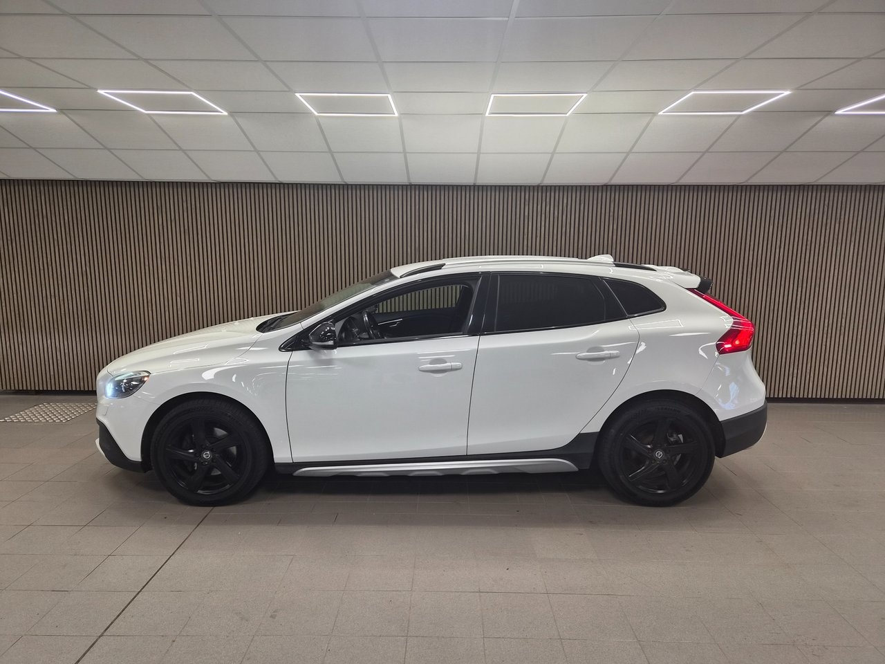 Volvo V40 Cross Country 2014, kuva 3/10
