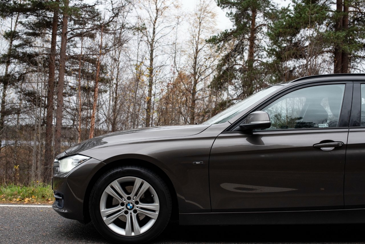 BMW 320 d xDrive 184HK AUTOMAT SPORTLINE 2015, bild 6/10