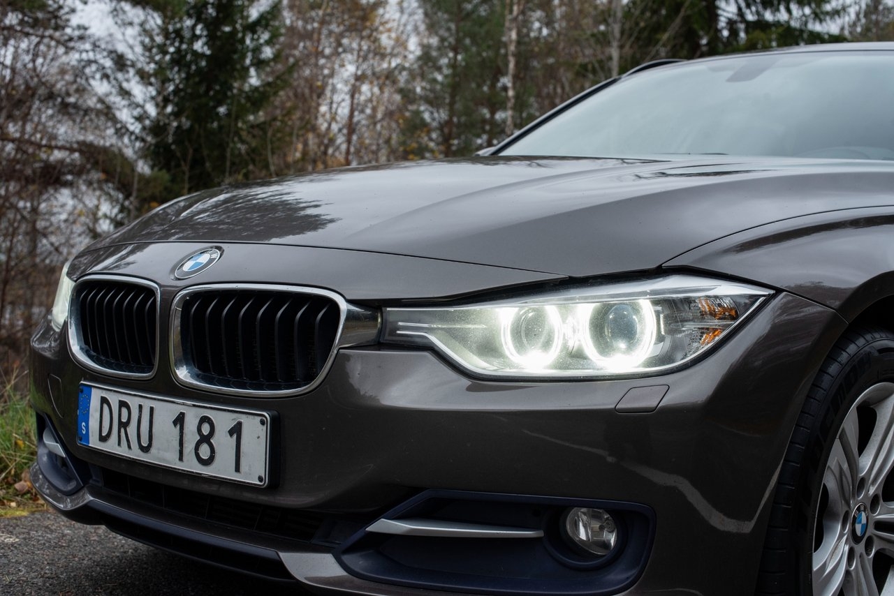BMW 320 d xDrive 184HK AUTOMAT SPORTLINE 2015, bild 7/10