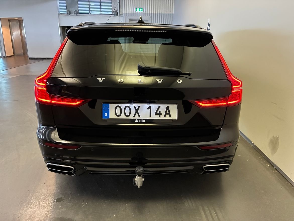 Volvo V60 B4 Diesel R-Design / Dragkrok 2021, bild 7/10