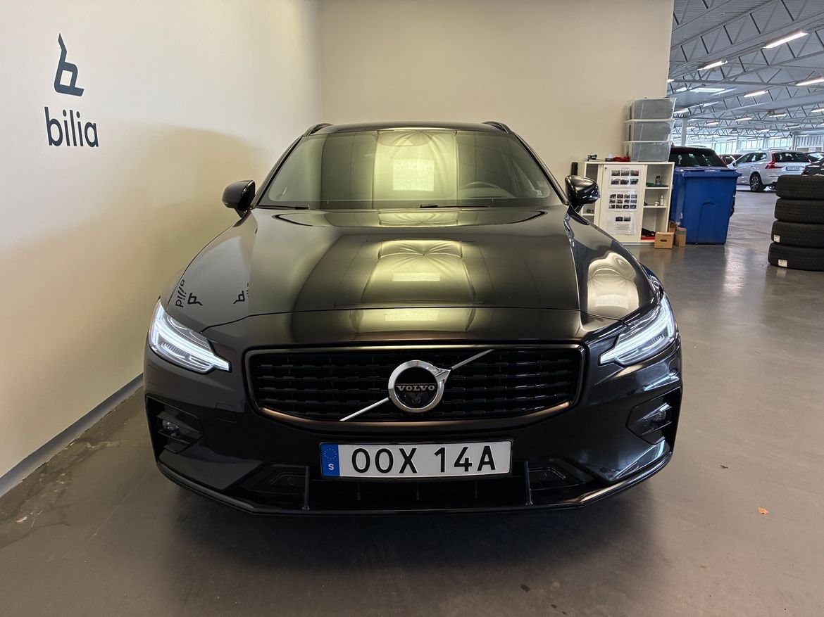 Volvo V60 B4 Diesel R-Design / Dragkrok 2021, bild 2/10