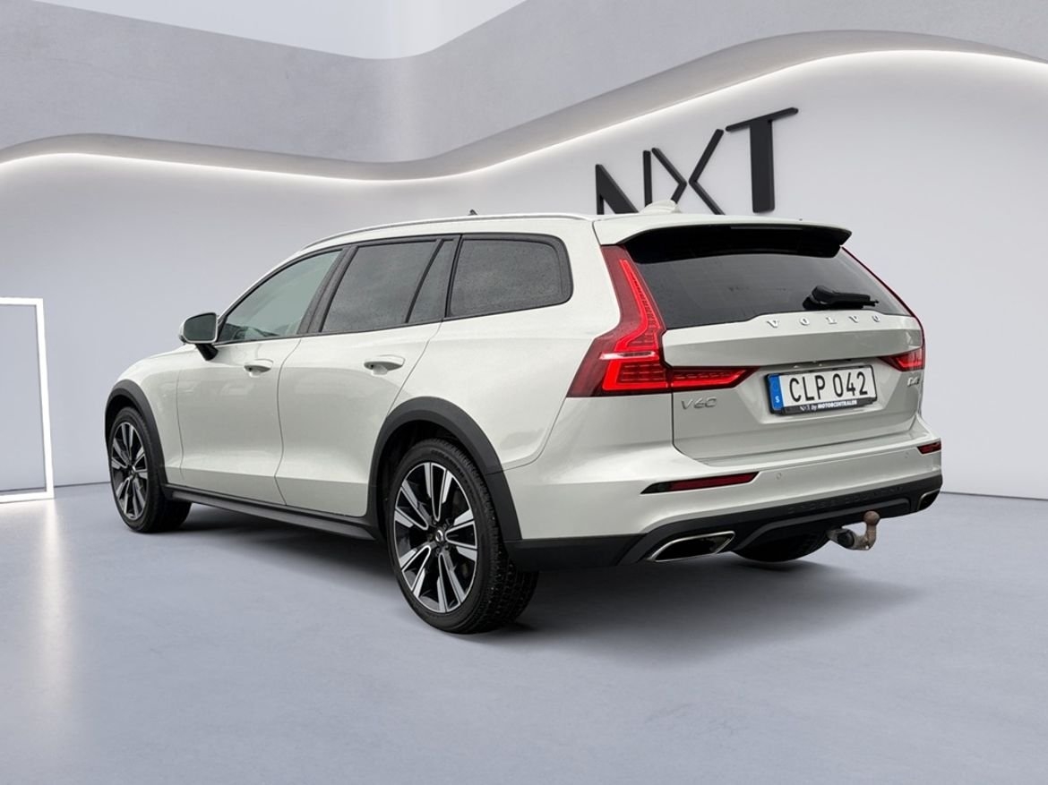 Volvo V60 Cross Country 2019, bild 4/10