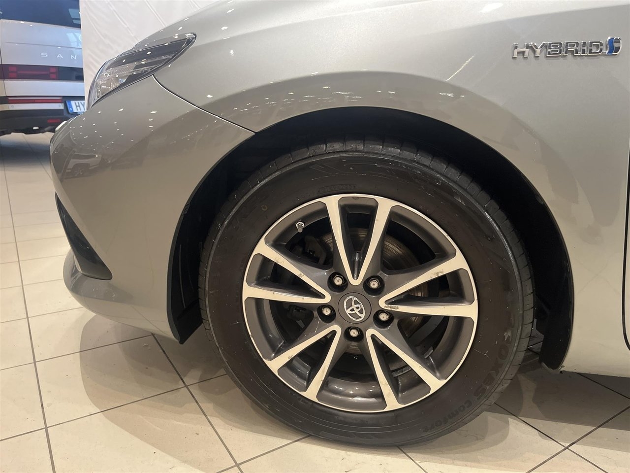 Toyota Auris 2015, bild 6/11