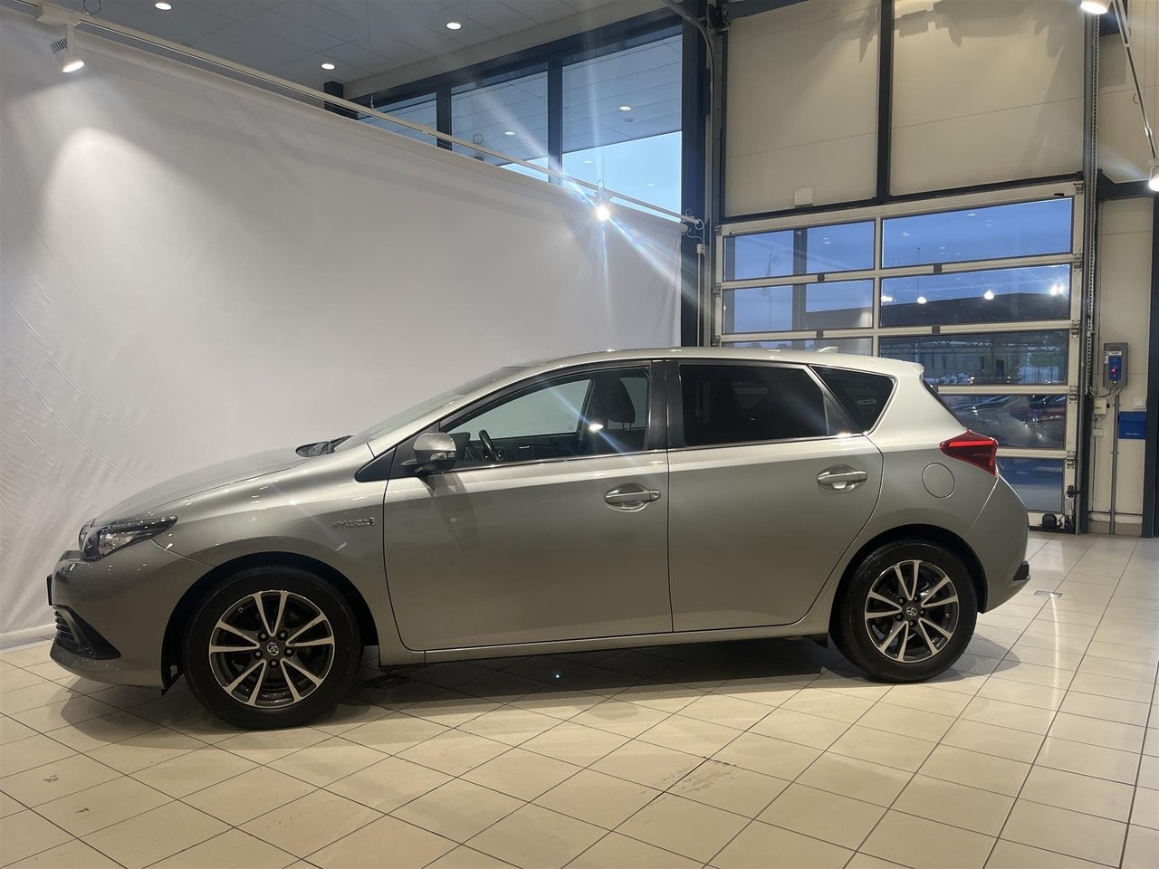 Toyota Auris 2015, bild 2/11