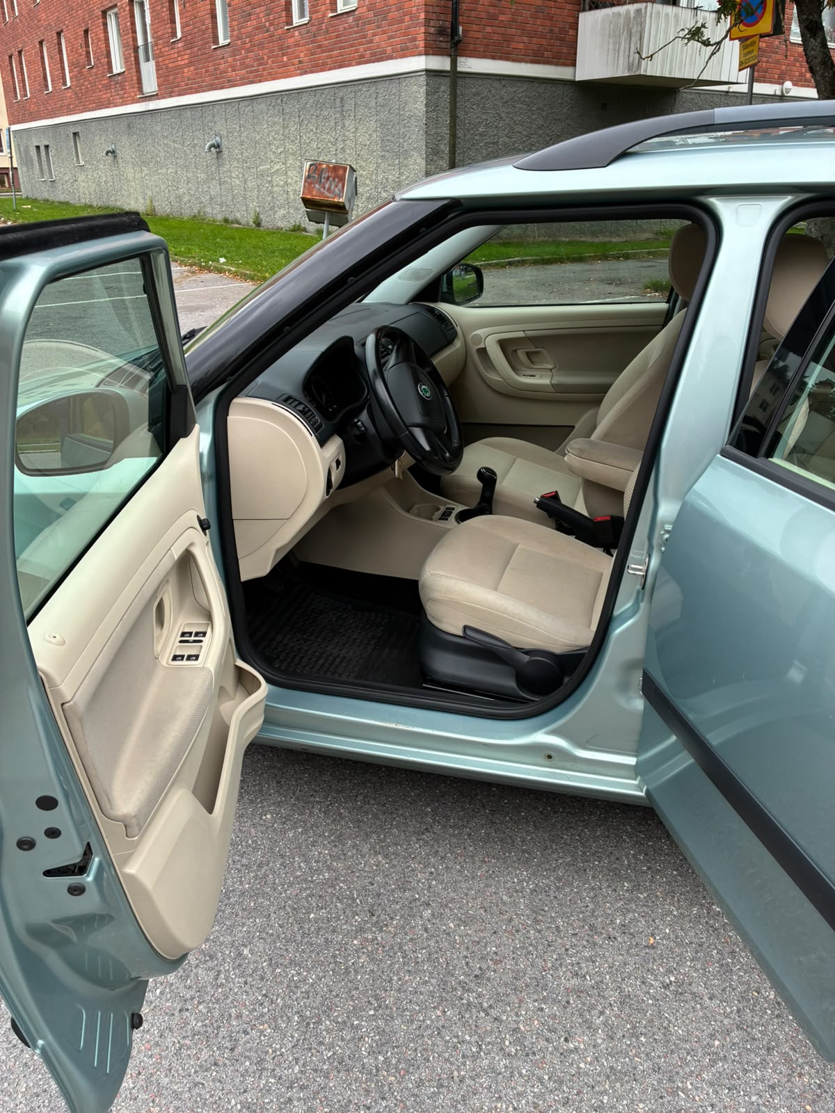 Skoda Fabia Kombi 1.2 TSI Manuell 2012, bild 6/6