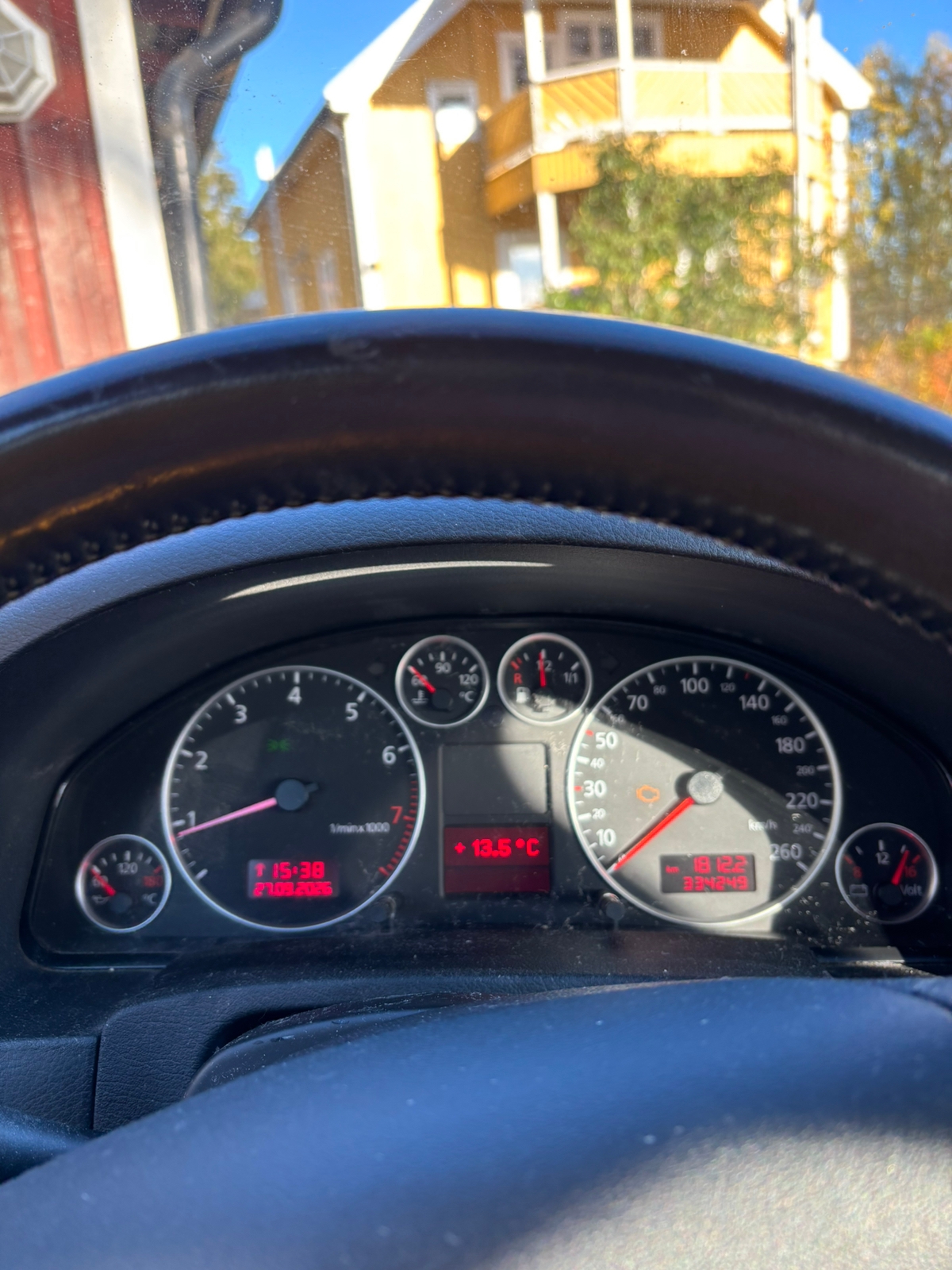 Audi A6 Sedan 1.8 T Manuell 2002, bild 4/4