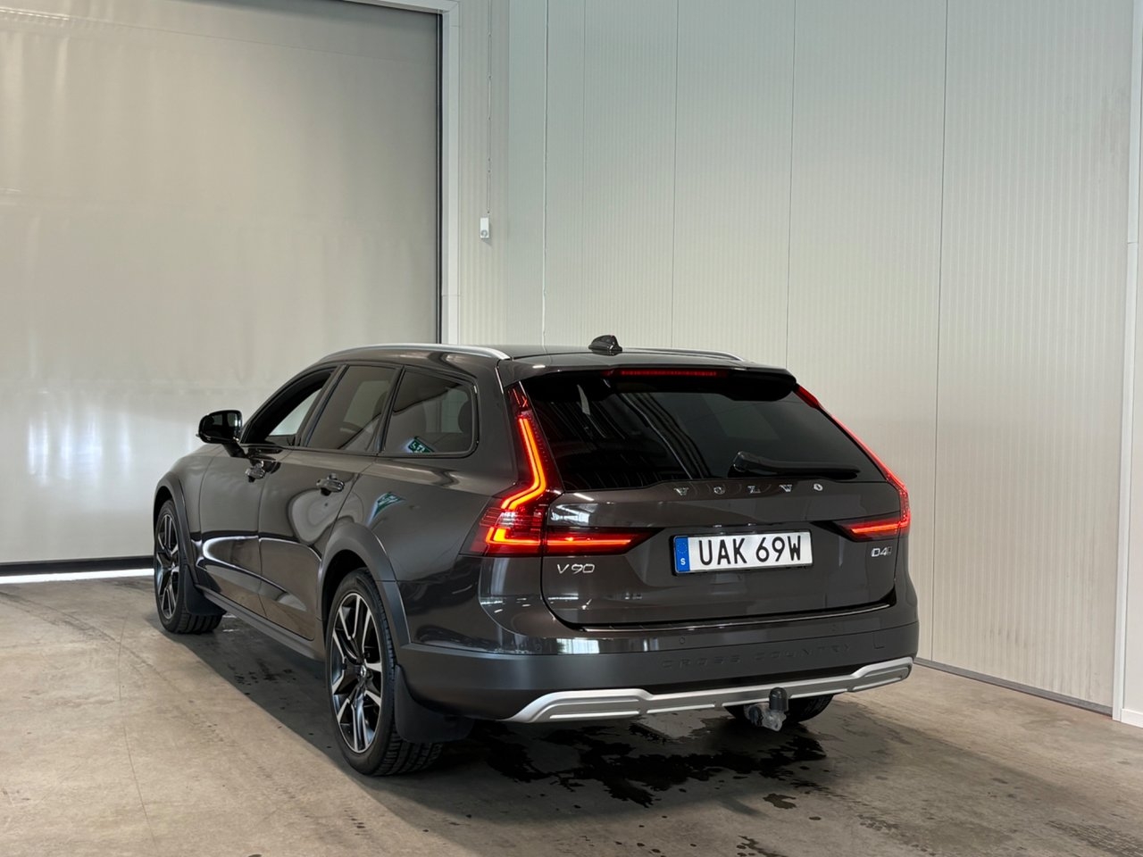 Volvo V90 Cross Country 2021, photo 6/10