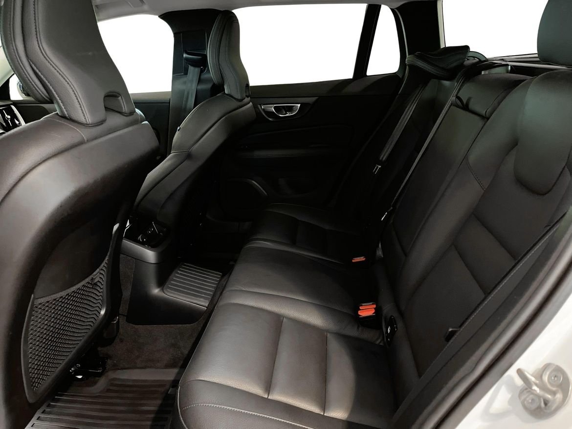 Volvo V60 T6 Plus Dark Edition 2025, kuva 7/10