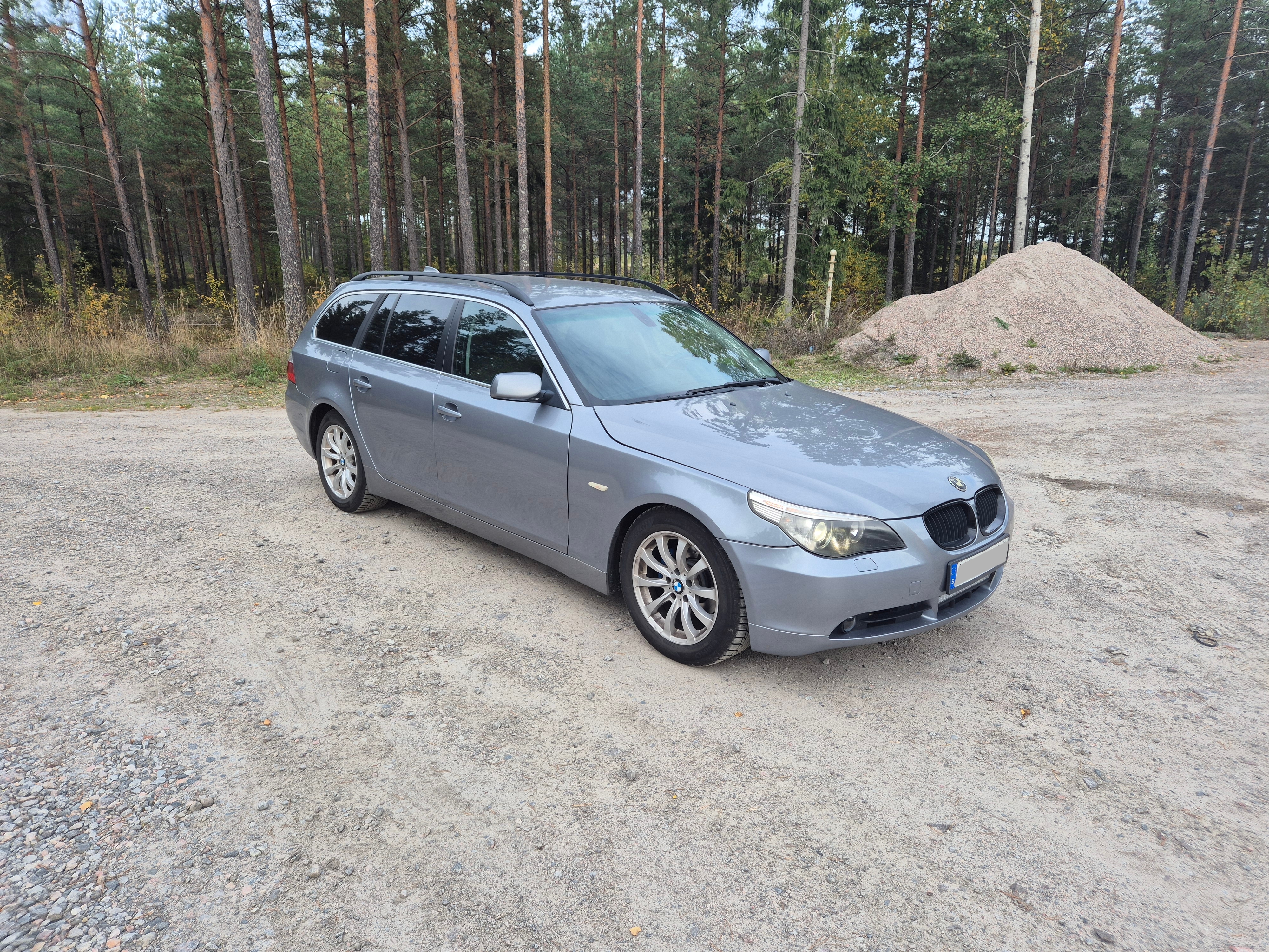 BMW 525