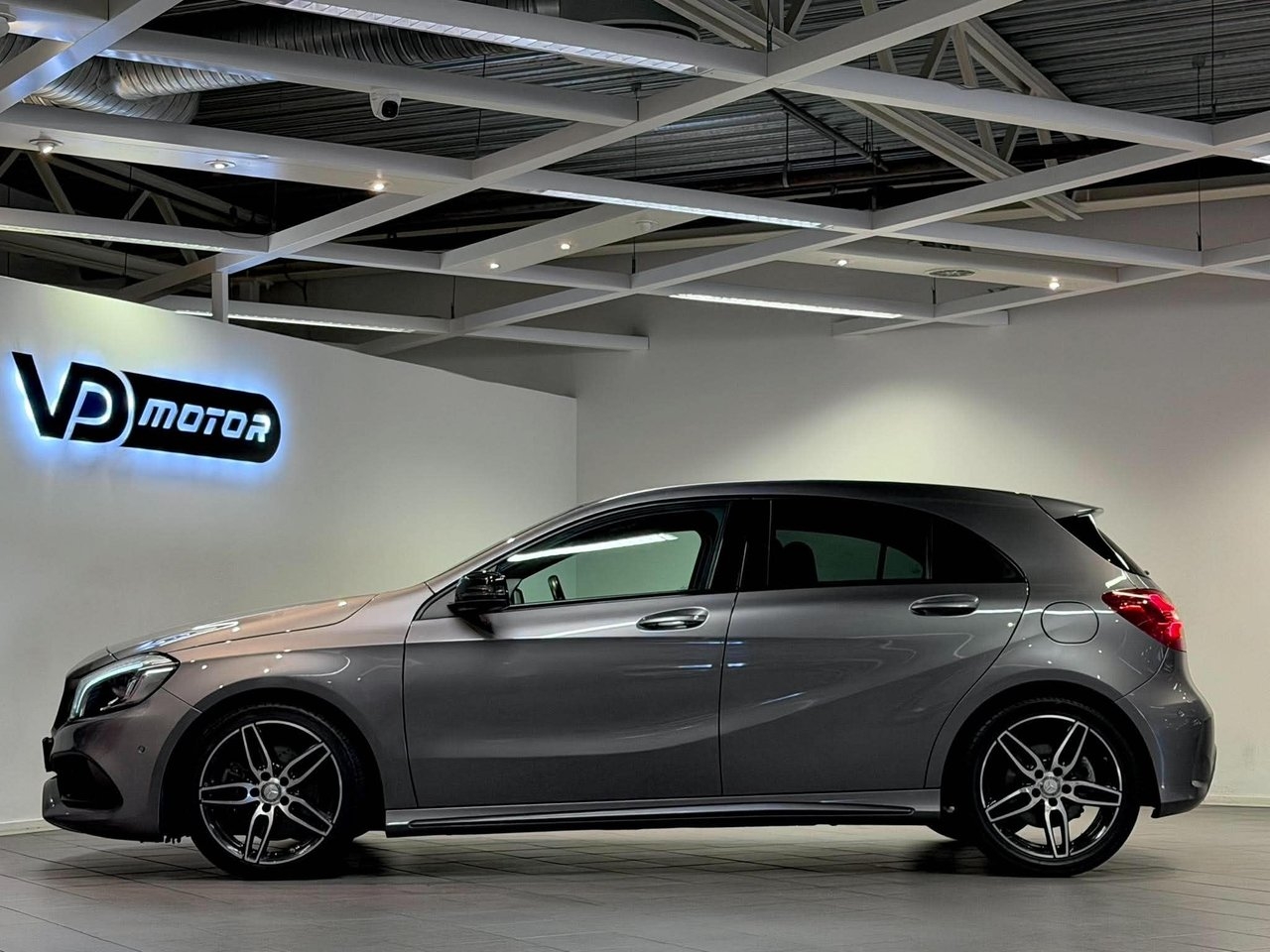 Mercedes-Benz A 2017, bild 2/10