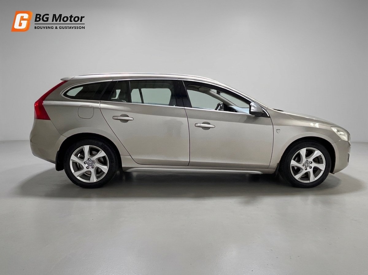 Volvo V60 2011, bild 7/8