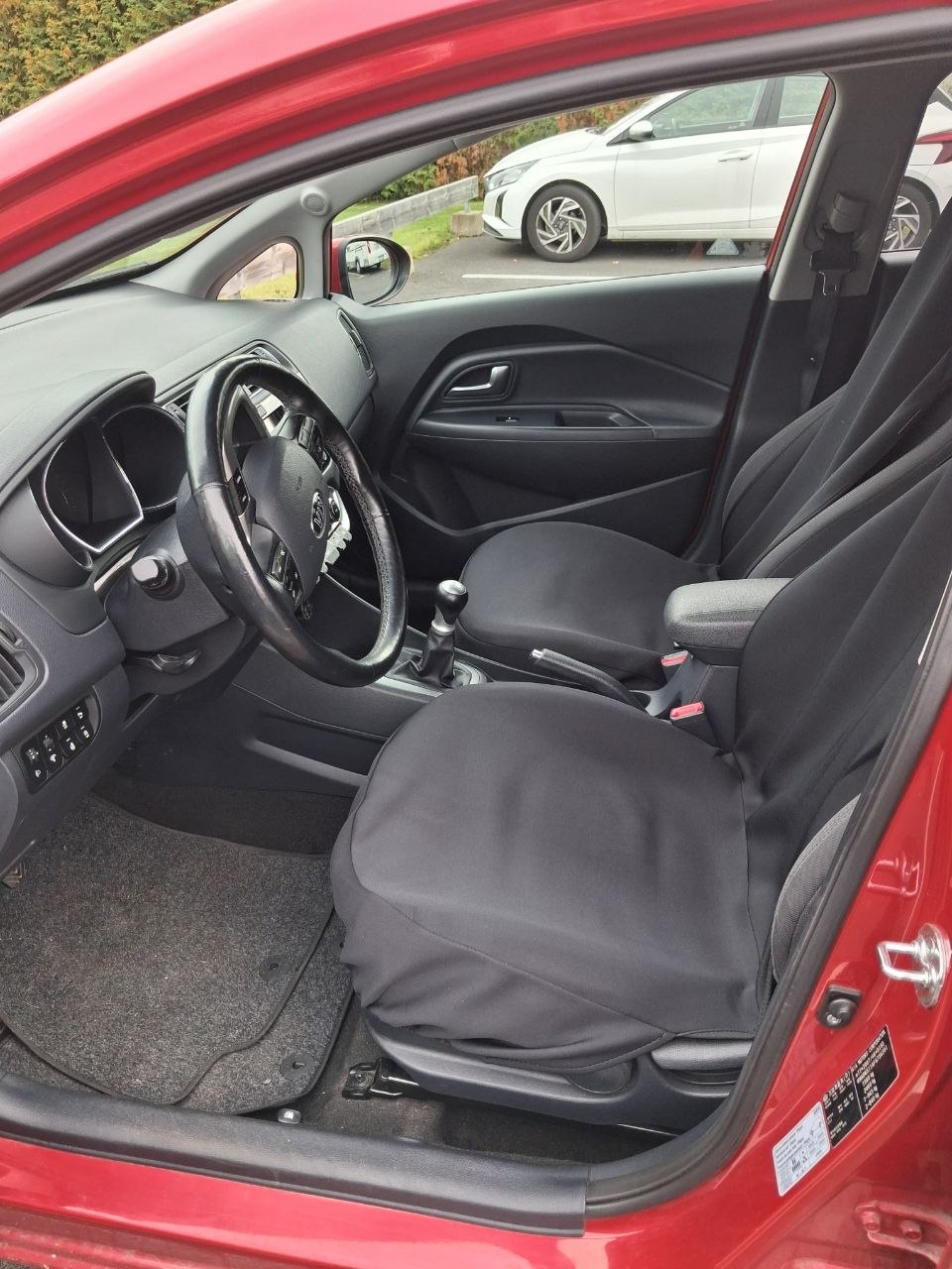 Kia Rio 5-dörrar 1.2 CVVT Manuell 2015, bild 5/10