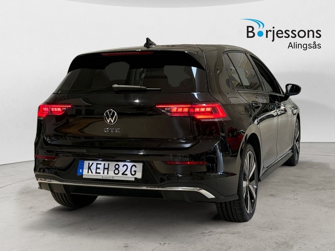Volkswagen Golf 2024, photo 3/10