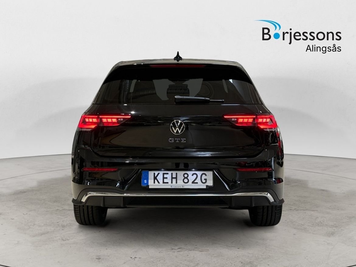Volkswagen Golf 2024, photo 4/10