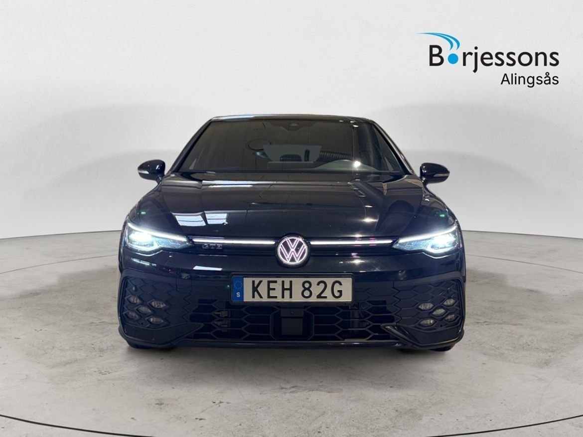 Volkswagen Golf 2024, photo 5/10