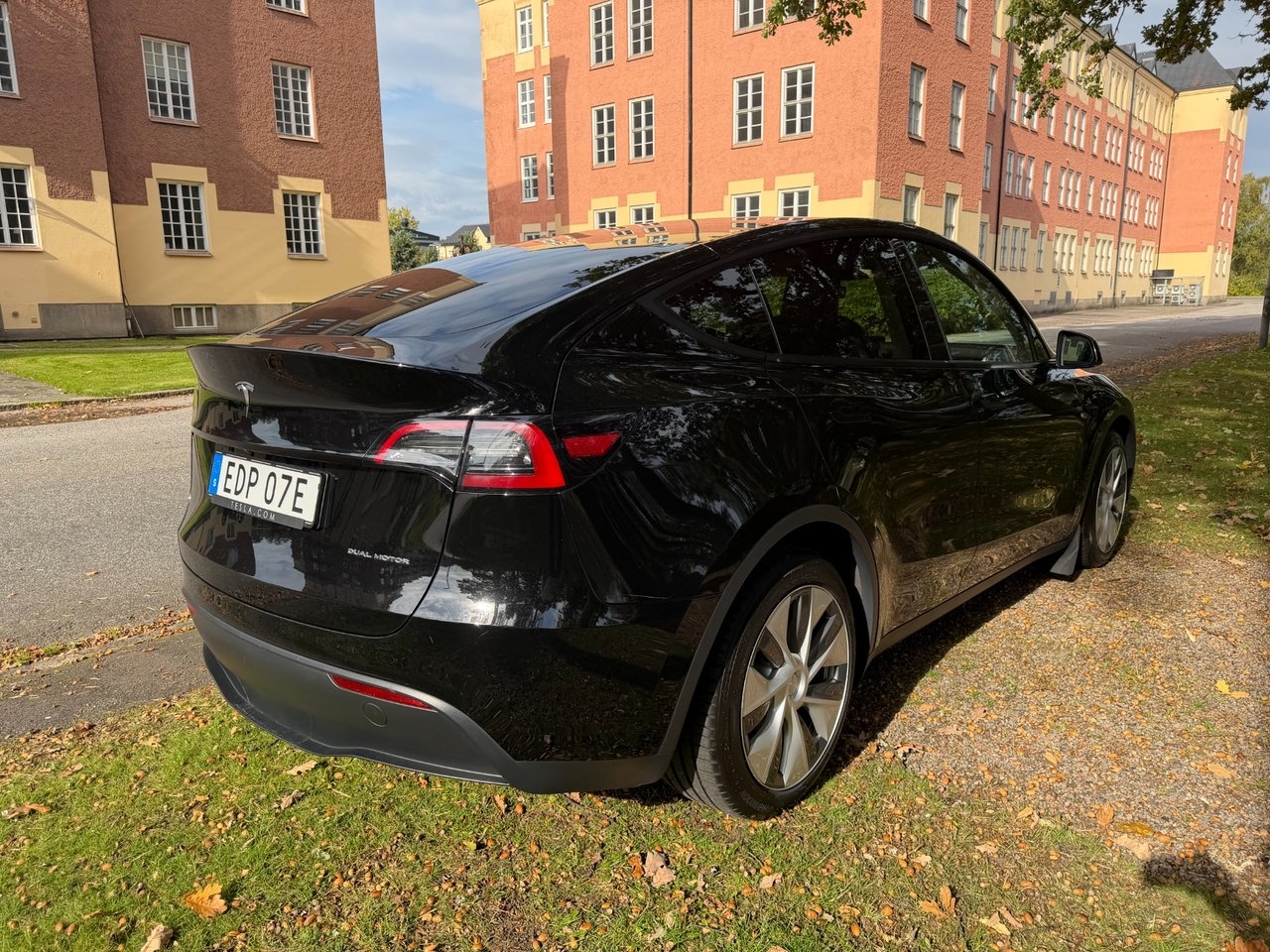 Tesla Model Y 2023, bild 7/10