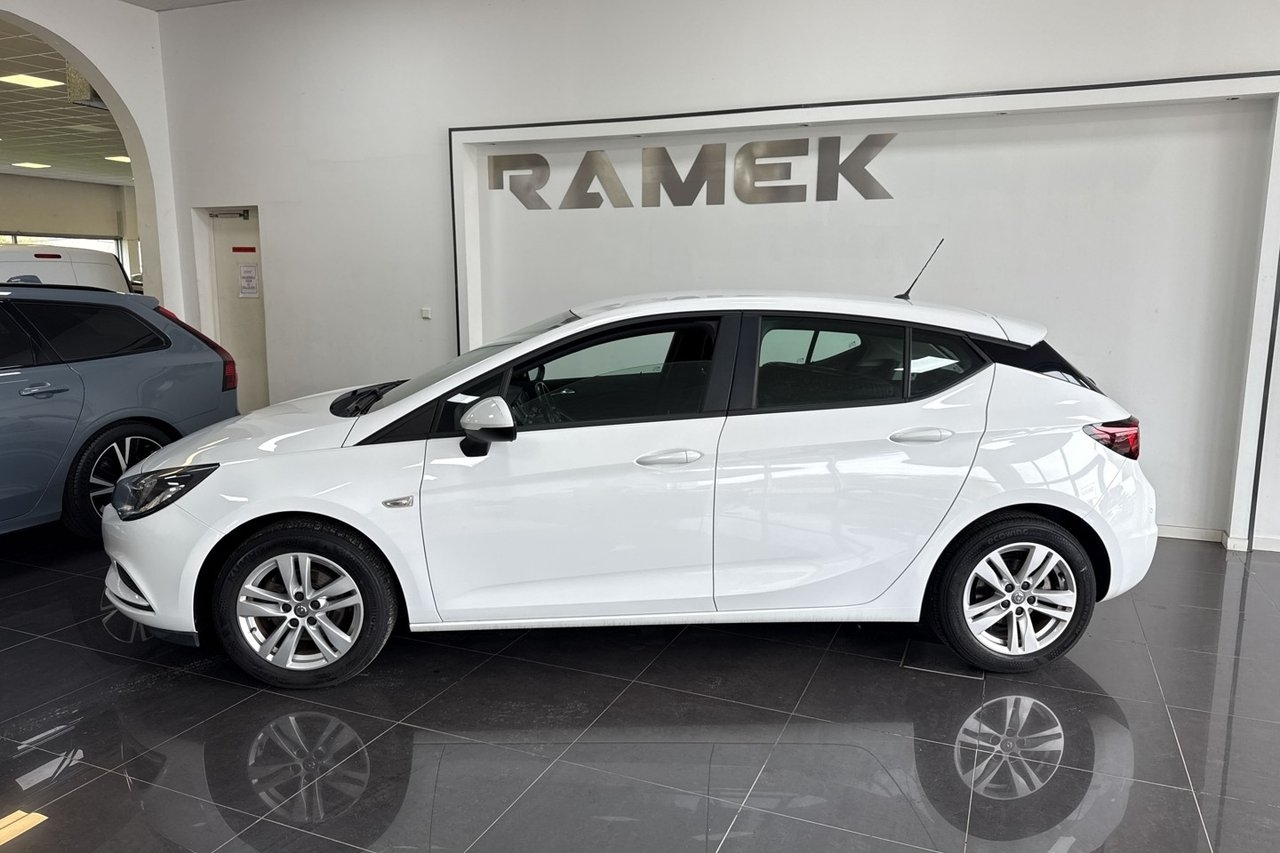 Opel Astra 1.4 EDIT ecoFLEX Enjoy V-hjul 2016, bild 3/8