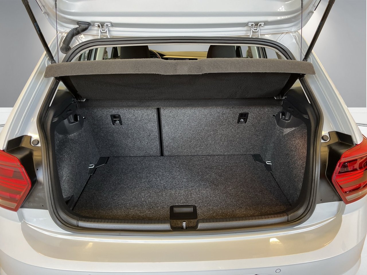 Volkswagen Polo 2019, bild 7/10