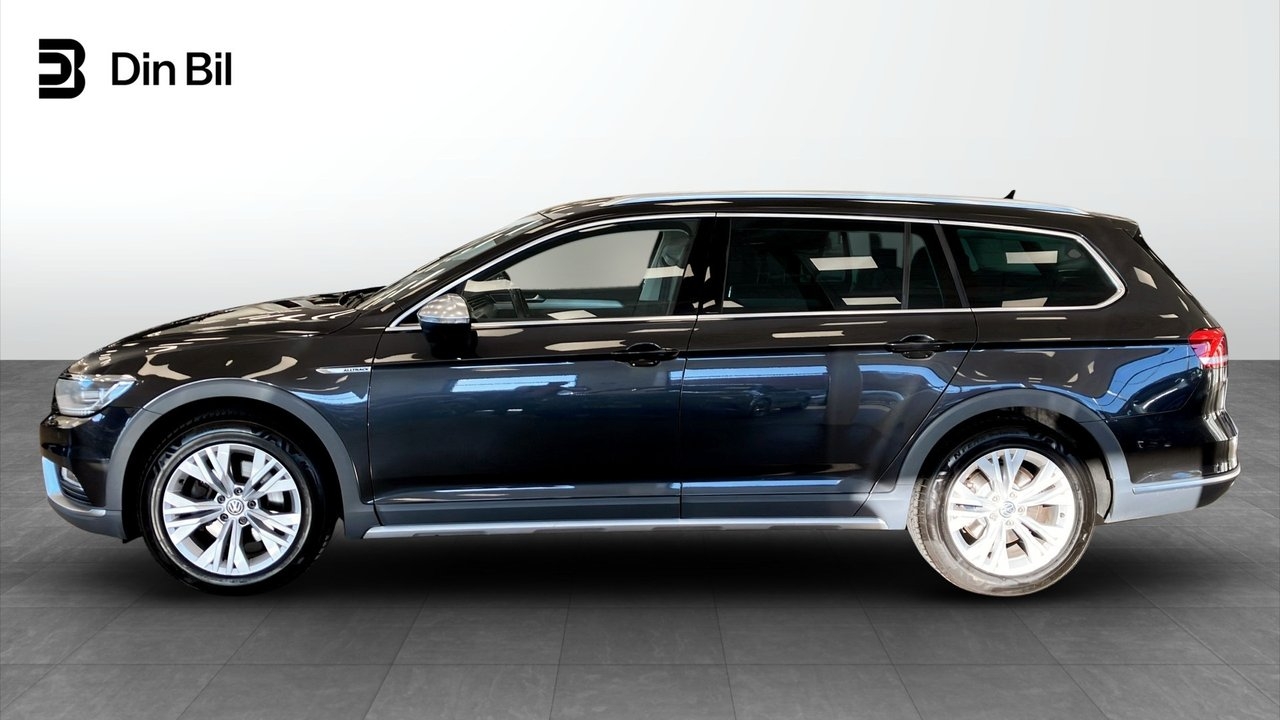 Volkswagen Passat Sportscombi 2018, bild 2/12