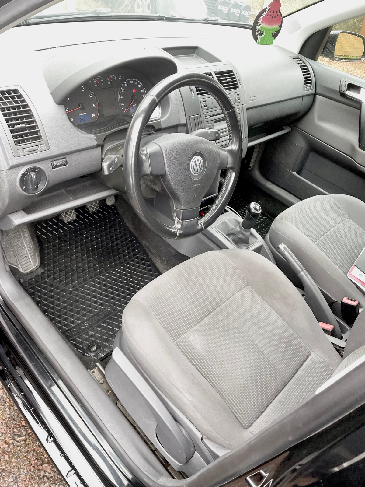 Volkswagen Polo 5-dörrar 1.4 Manuell 2008, bild 5/7