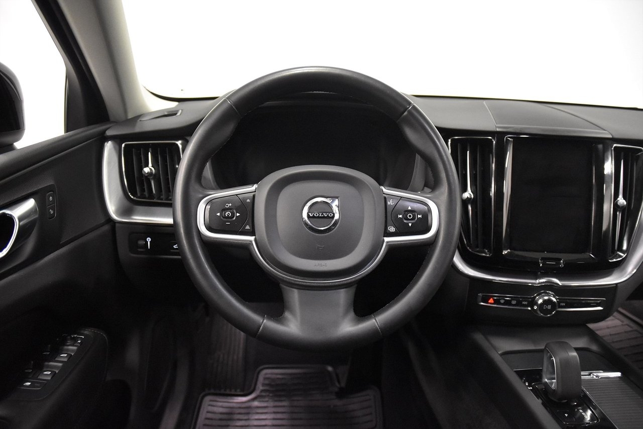 Volvo XC60 2022, bild 2/10