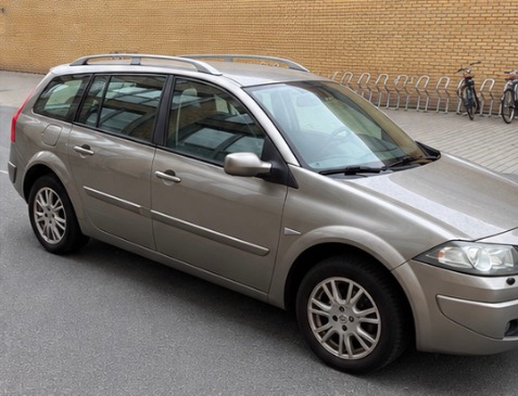 Renault Megane 2009, photo 2/8
