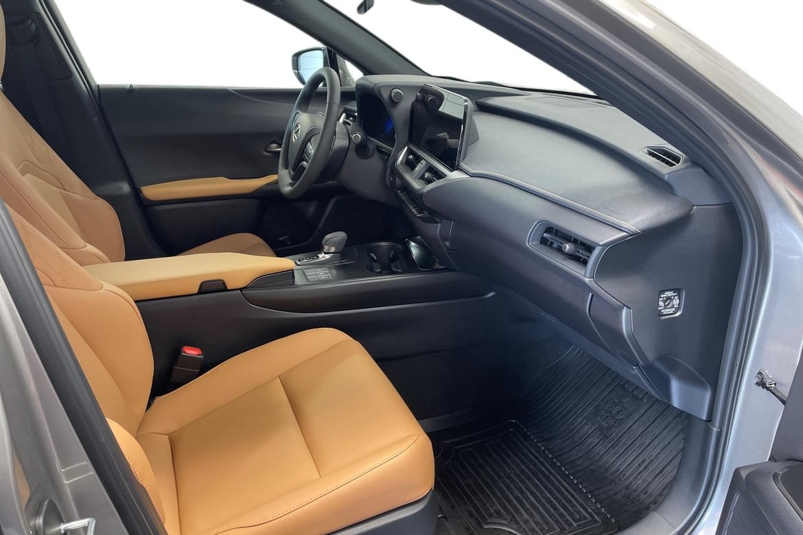 Lexus UX 2026, bild 6/10