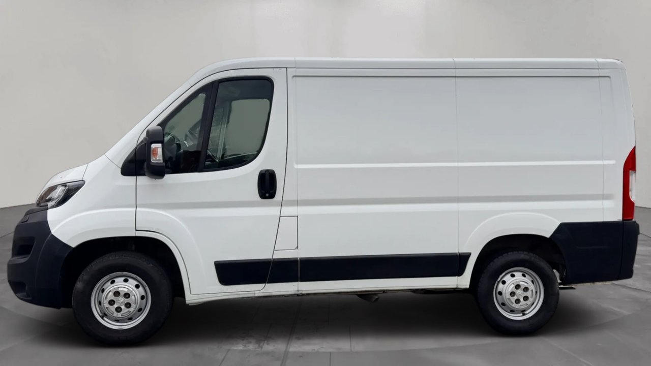 Peugeot Boxer Van 330 2.0 BlueHDi Euro 6 2019, bild 2/10