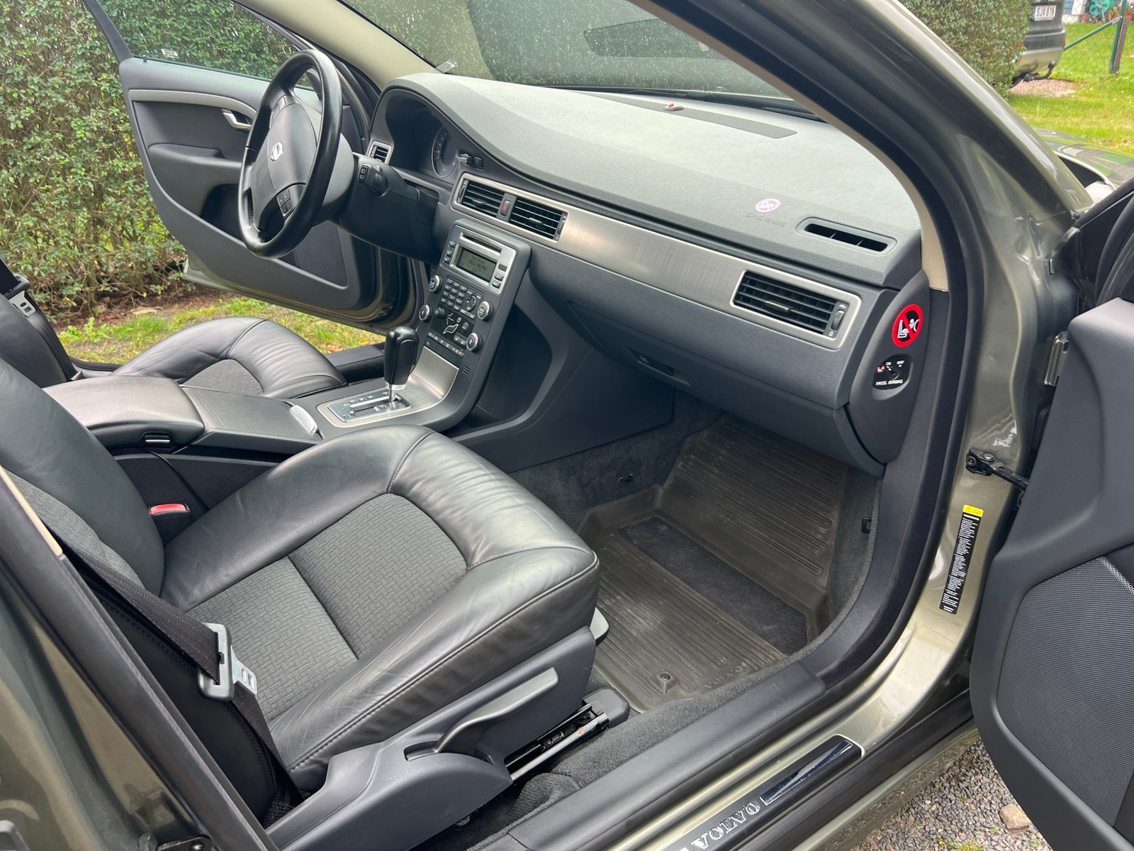 Volvo V70 2.0F Powershift 2009, photo 4/10