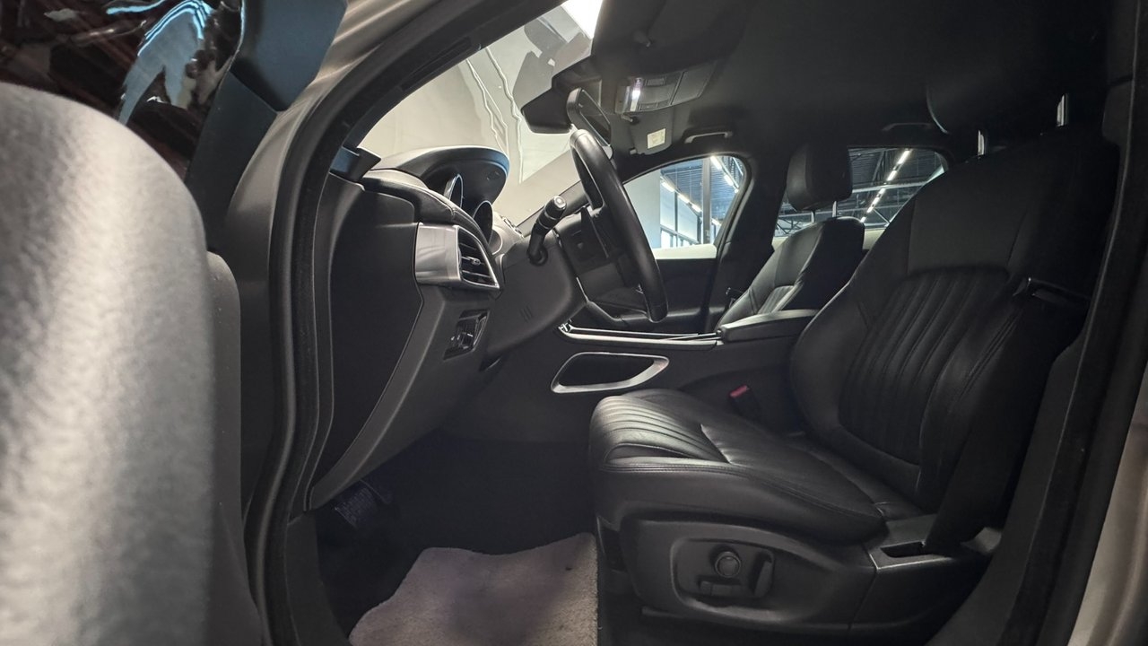 Jaguar F-Pace 2018, bild 6/10