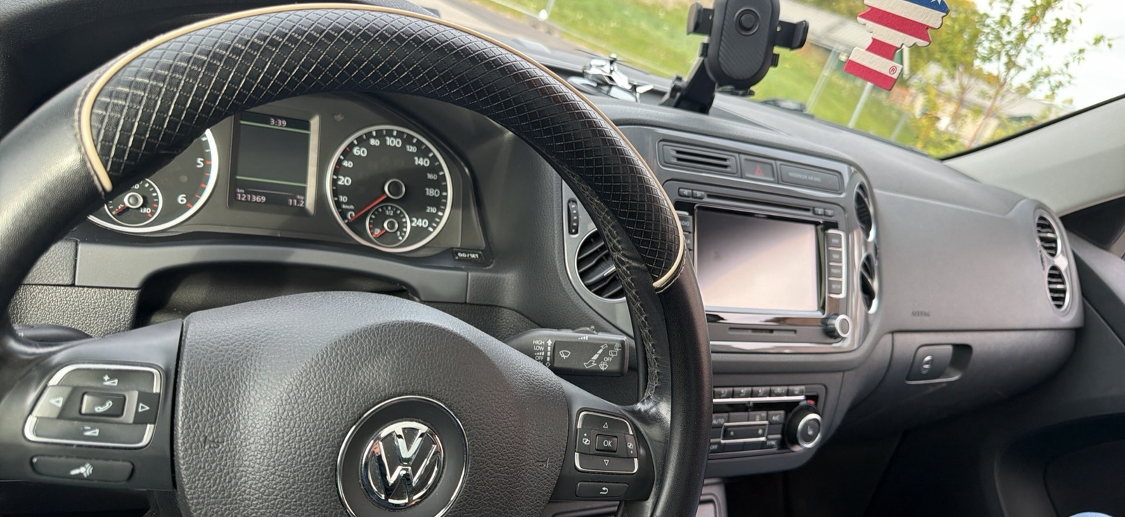 Volkswagen Tiguan 2014, bild 2/6