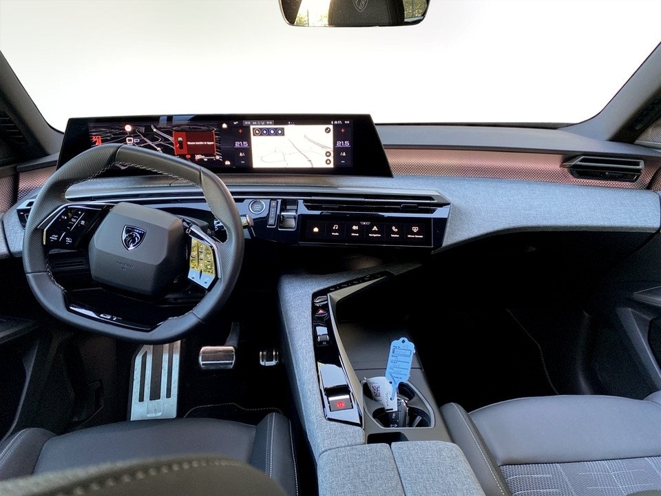 Peugeot 5008 GT Hybrid 145hk Aut 7-SITS 2025, bild 6/10