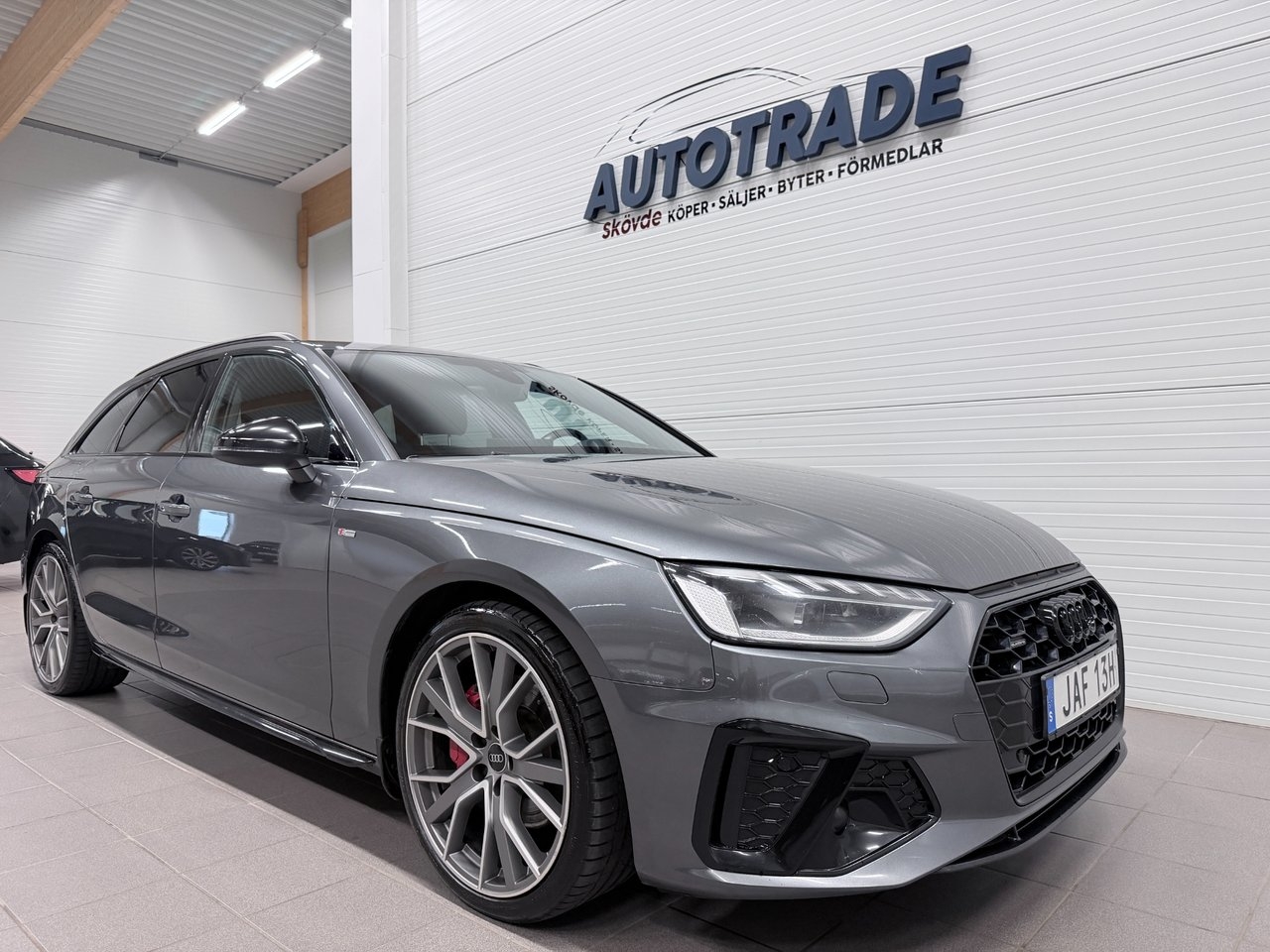 Audi A4 2023, bild 5/10
