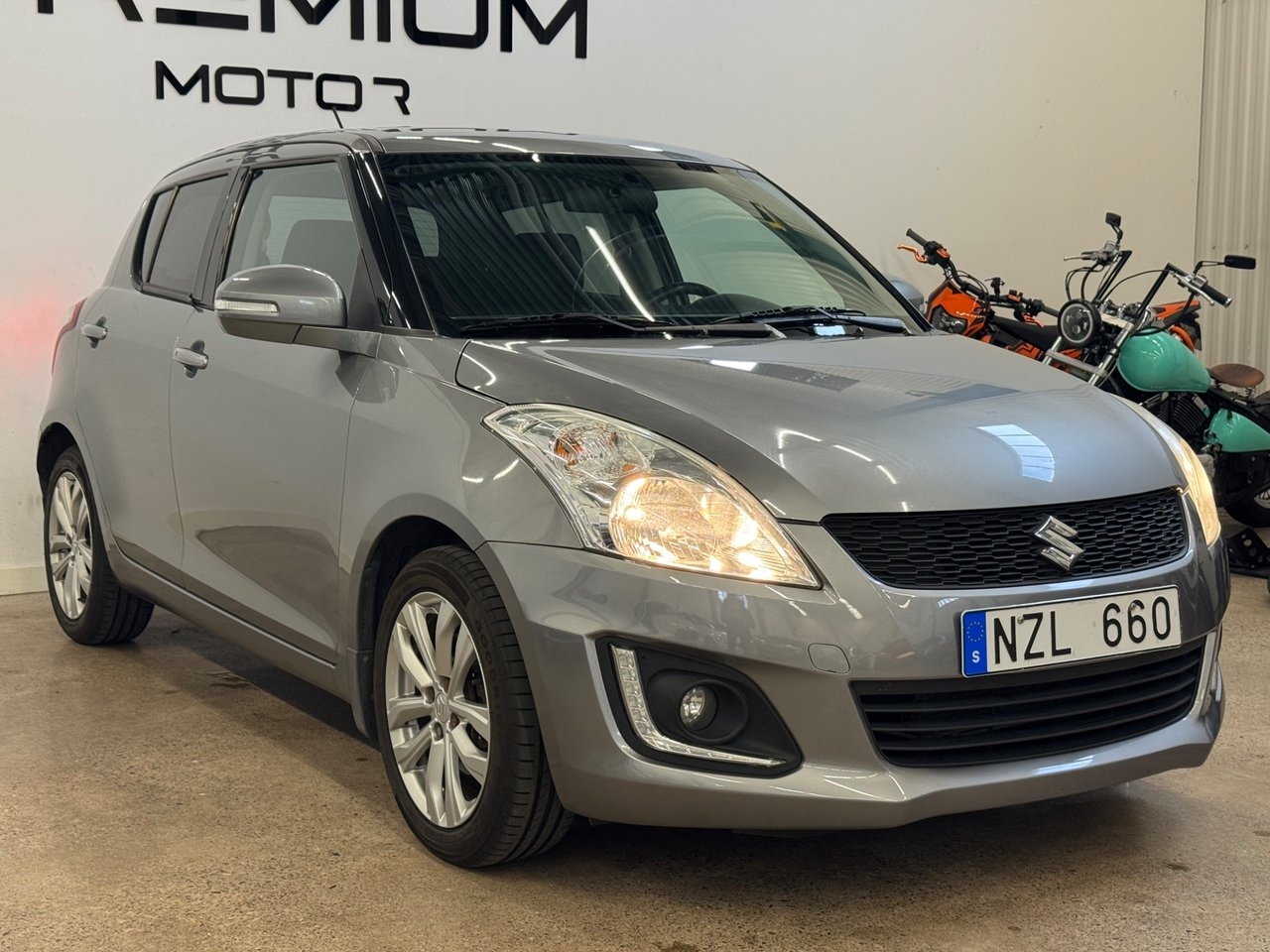Suzuki Swift GLX 1.2 DOHC 16V VVT 2013, bild 2/10