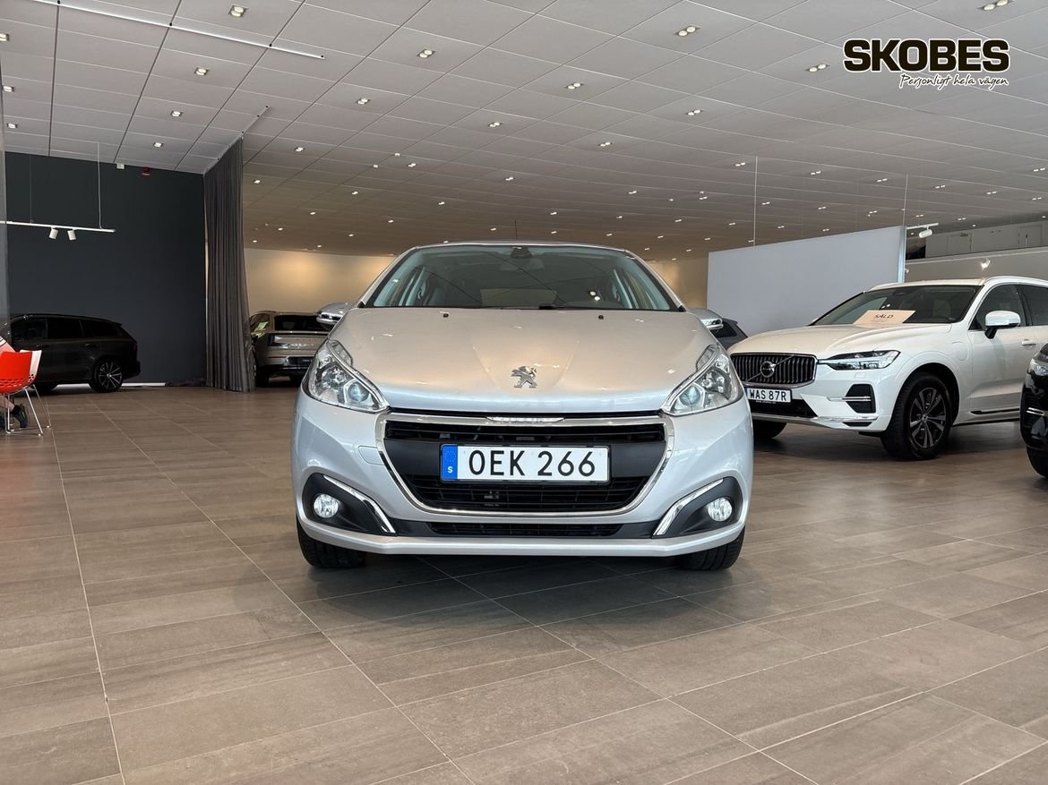 Peugeot 208 1.2 PureTech 82 2016, bild 2/10