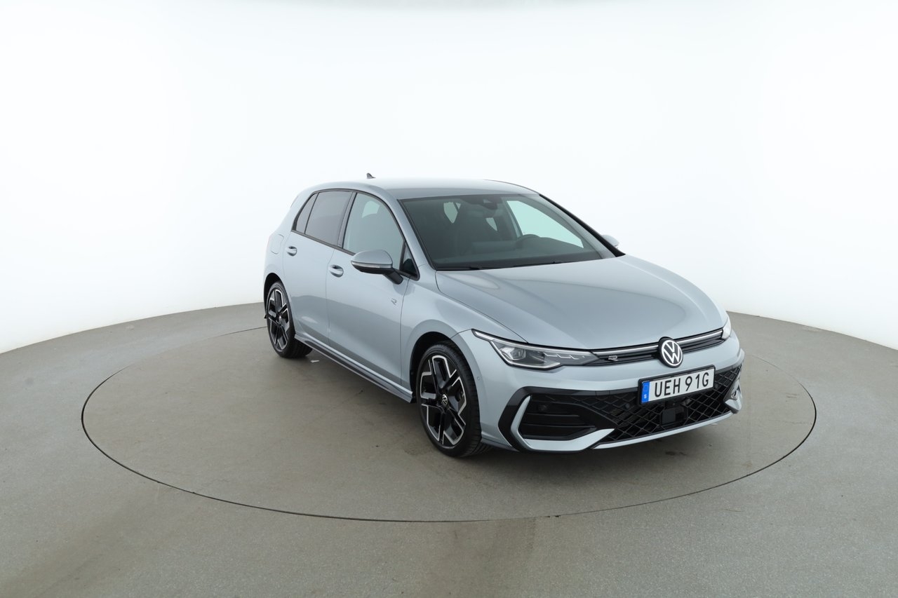 Volkswagen Golf 1.5 TSI R-Line / 360 2026, photo 7/10