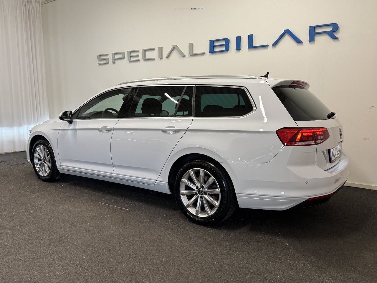 Volkswagen Passat 2023, bild 3/10