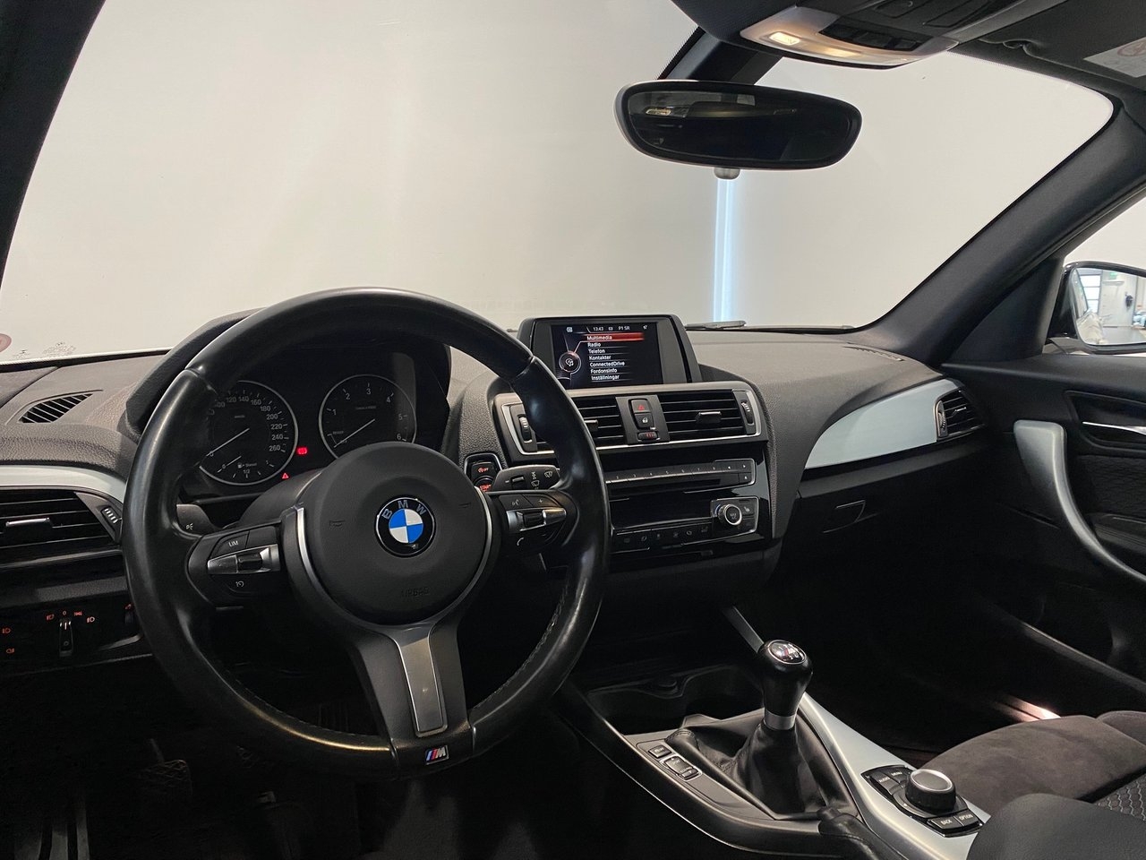BMW 118 2017, bild 6/10