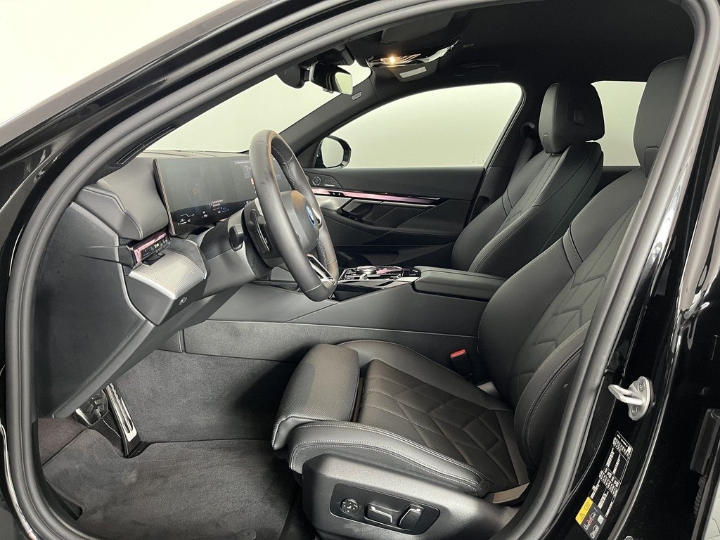 BMW 530 2025, bild 5/10