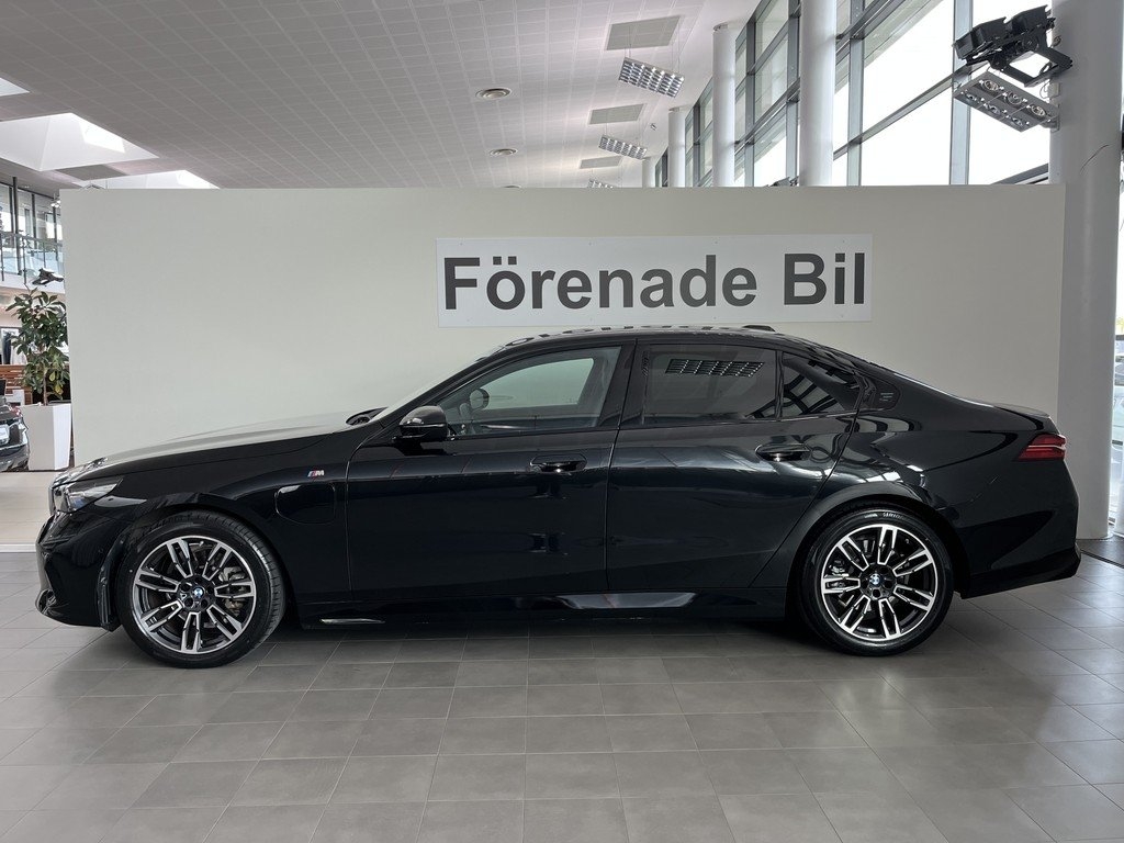 BMW 530 2025, bild 3/10