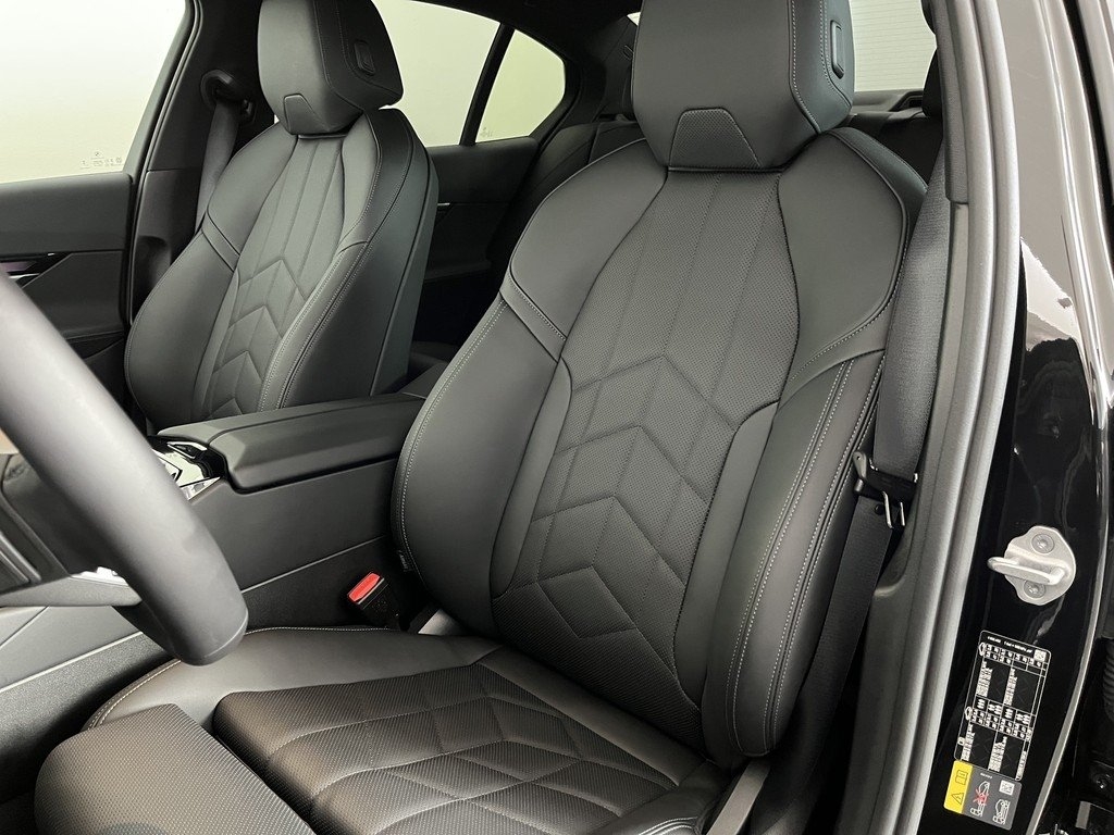 BMW 530 2025, bild 7/10