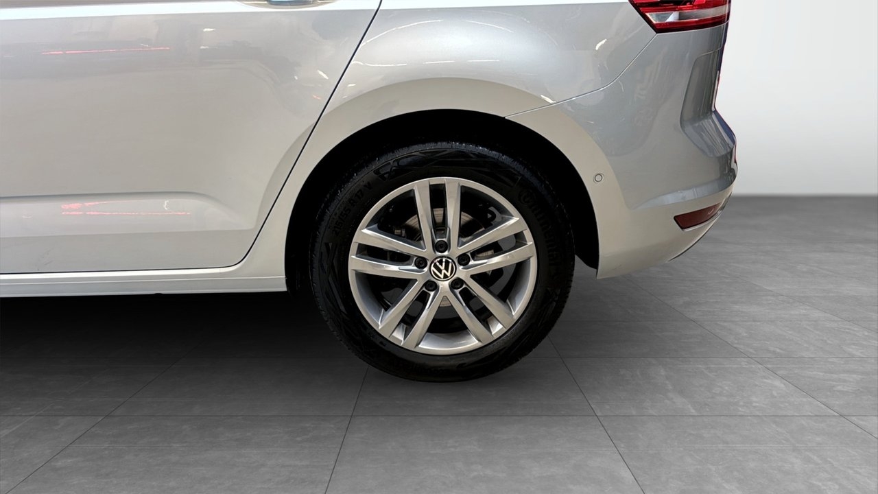 Volkswagen Touran 2025, photo 6/10