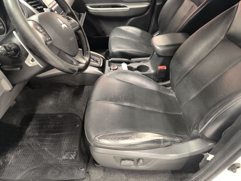 Mitsubishi L200 2016, kuva 6/10