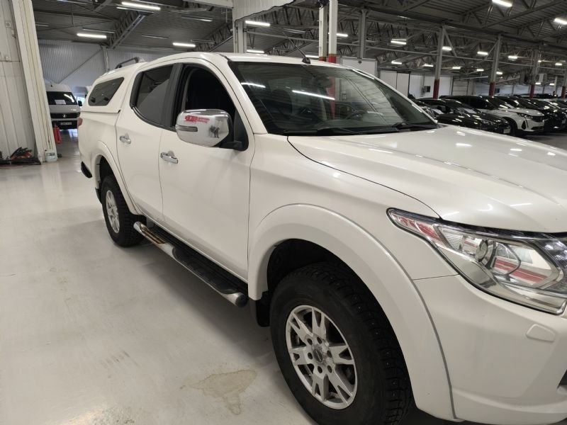 Mitsubishi L200 2016, kuva 3/10