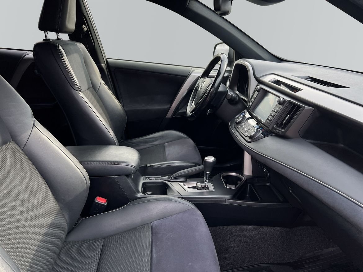 Toyota RAV4 2016, bild 6/10